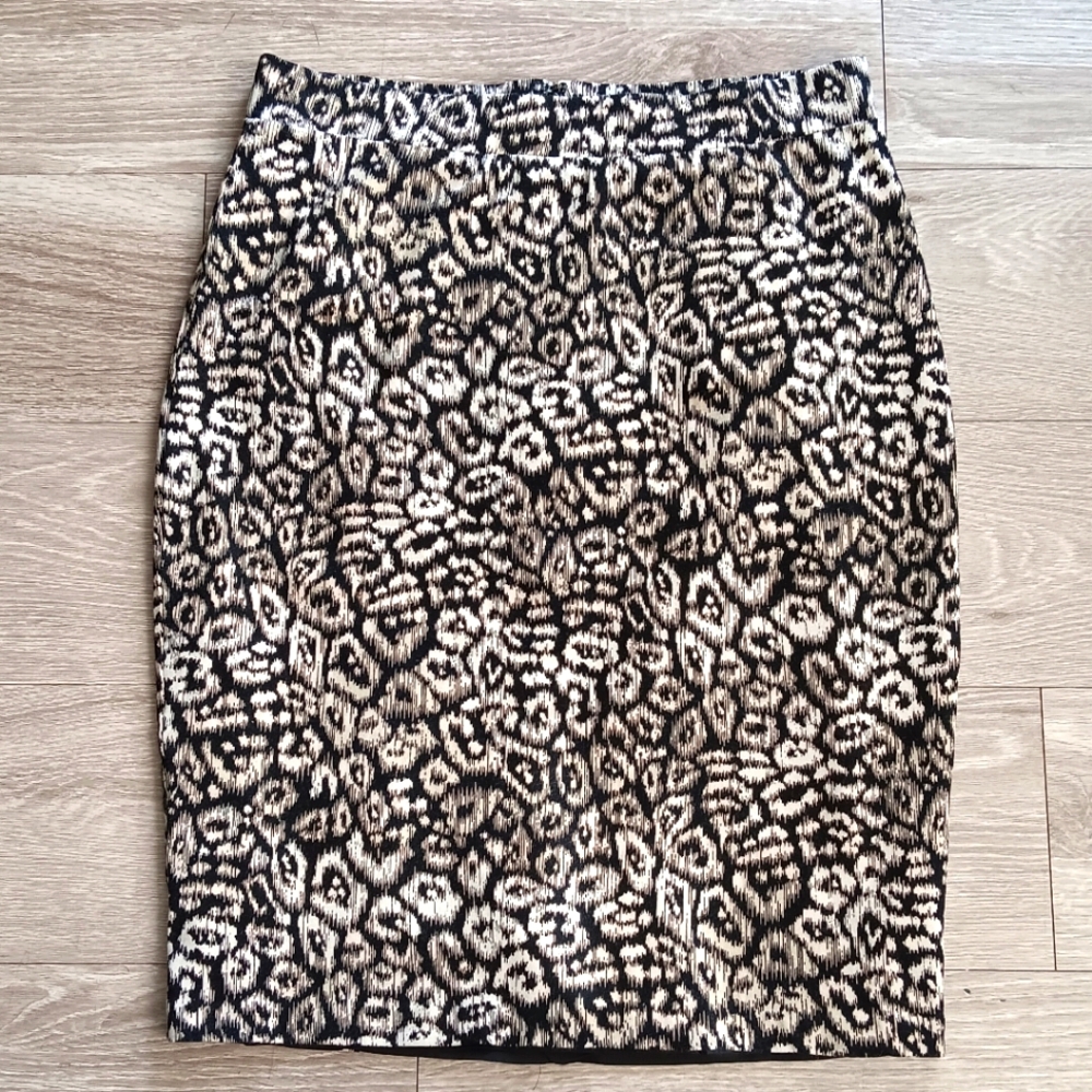 Ann Taylor Lined Skirt Women's Size: 4